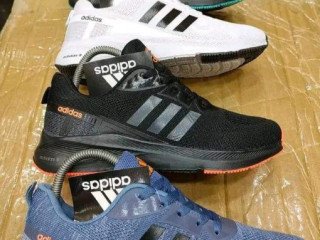 buy-adidas-sport-sneakers-pallets
