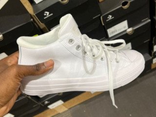 buy-all-stars-shoes-pallets