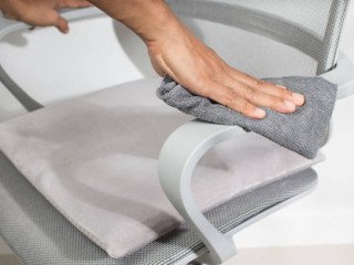 professional-office-chair-cleaning-brisbane-ezydry