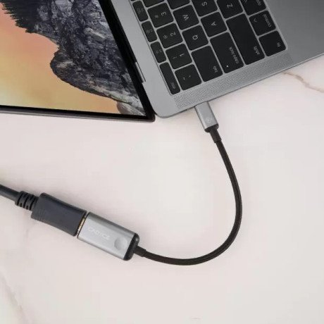 enjoy-4k-resolution-with-usb-c-to-hdmi-adapter-big-0