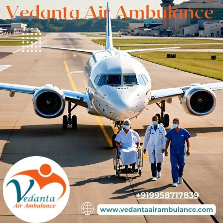 with-a-top-class-medical-assistance-team-use-vedanta-air-ambulance-services-in-bhopal-big-0