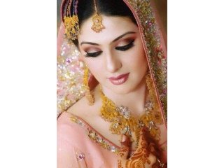 Lyra Salon Guruvayur | Best Bridal Makeup in Guruvayur