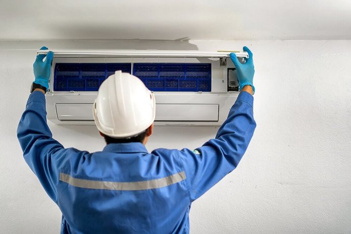 aircon-service-repair-in-bukit-panjang-singapore-big-0