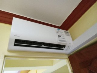 Aircon service & repair in Hillview, singapore