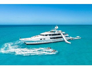 Cruise through the Picturesque Island Chain with Catamaran in Bahamas
