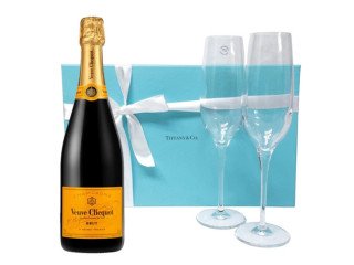 Elegant Champagne Gift Sets with Flutes  Perfect for Every Celebration