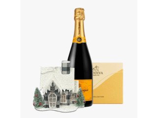 Order Luxurious Veuve Clicquot Gift Basket at Best Price